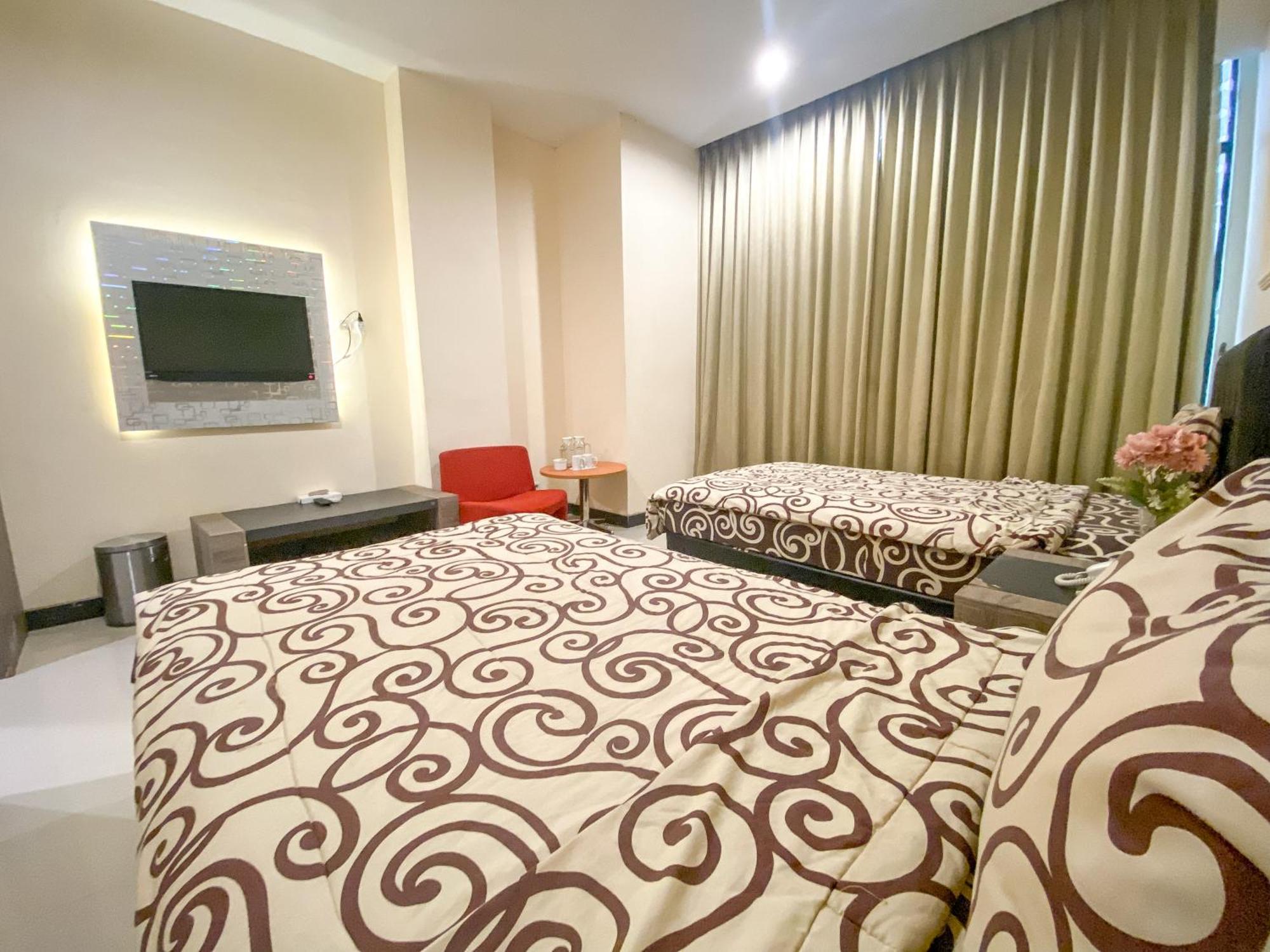 Utc Hotel Semarang Eksteriør billede