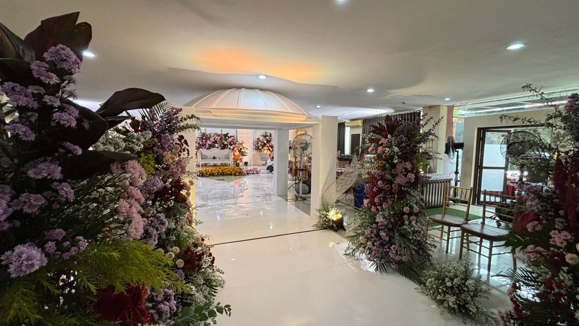 Utc Hotel Semarang Eksteriør billede