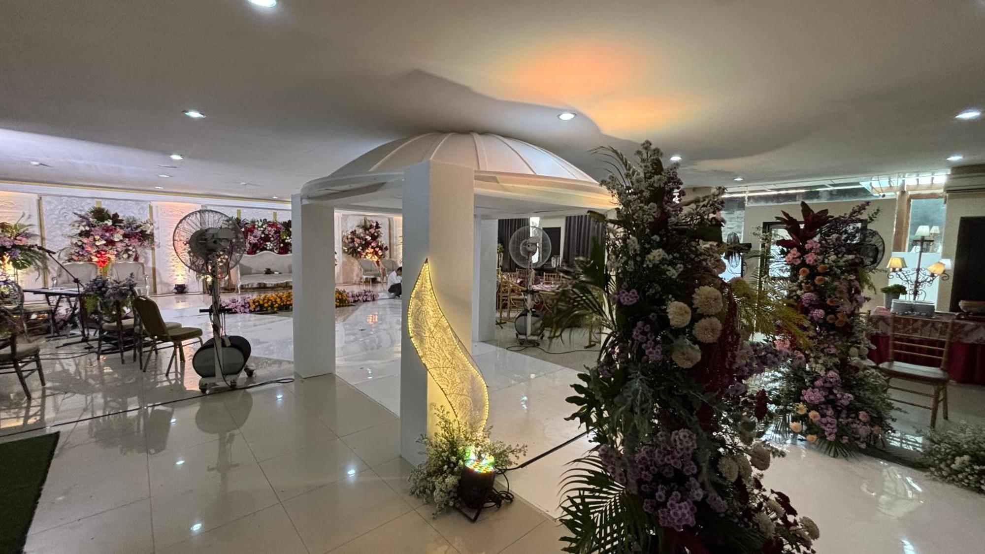 Utc Hotel Semarang Eksteriør billede