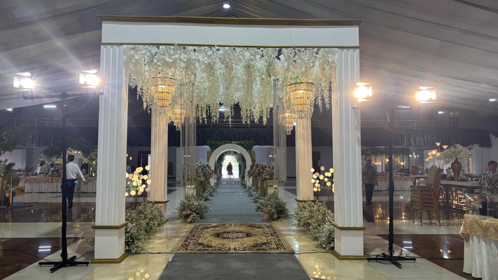 Utc Hotel Semarang Eksteriør billede