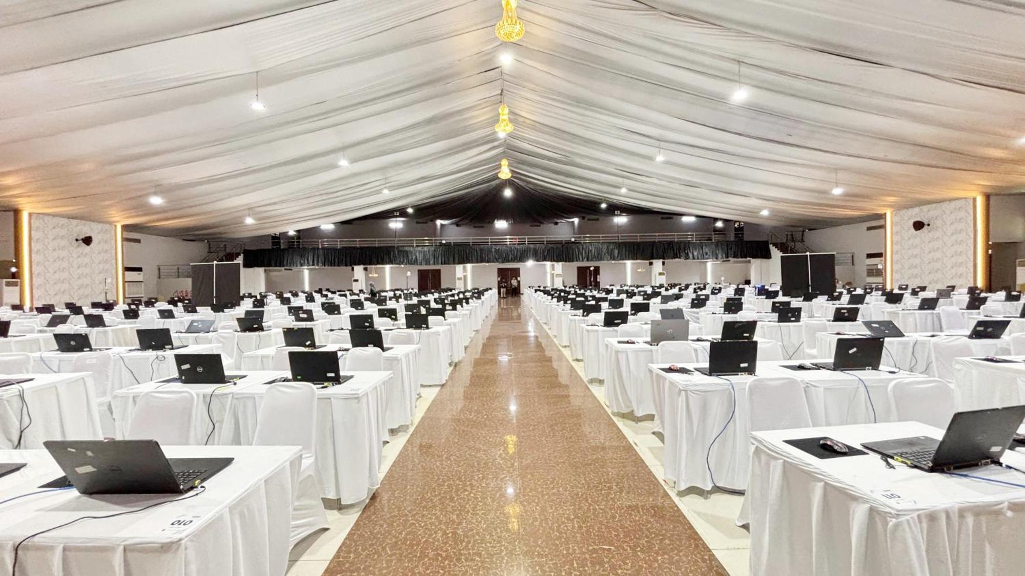 Utc Hotel Semarang Eksteriør billede