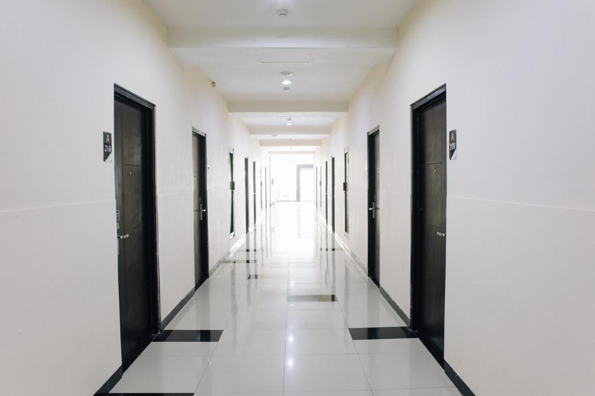 Utc Hotel Semarang Eksteriør billede